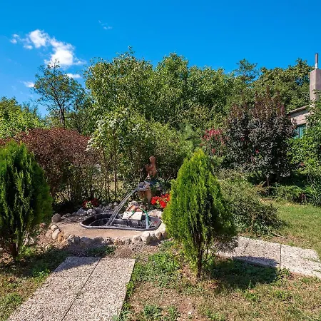 Guest house Roza 3*